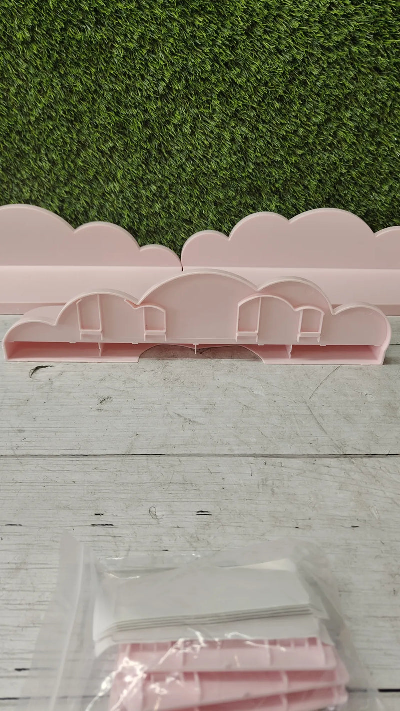 Estantería en forma de nube para habitación infantil