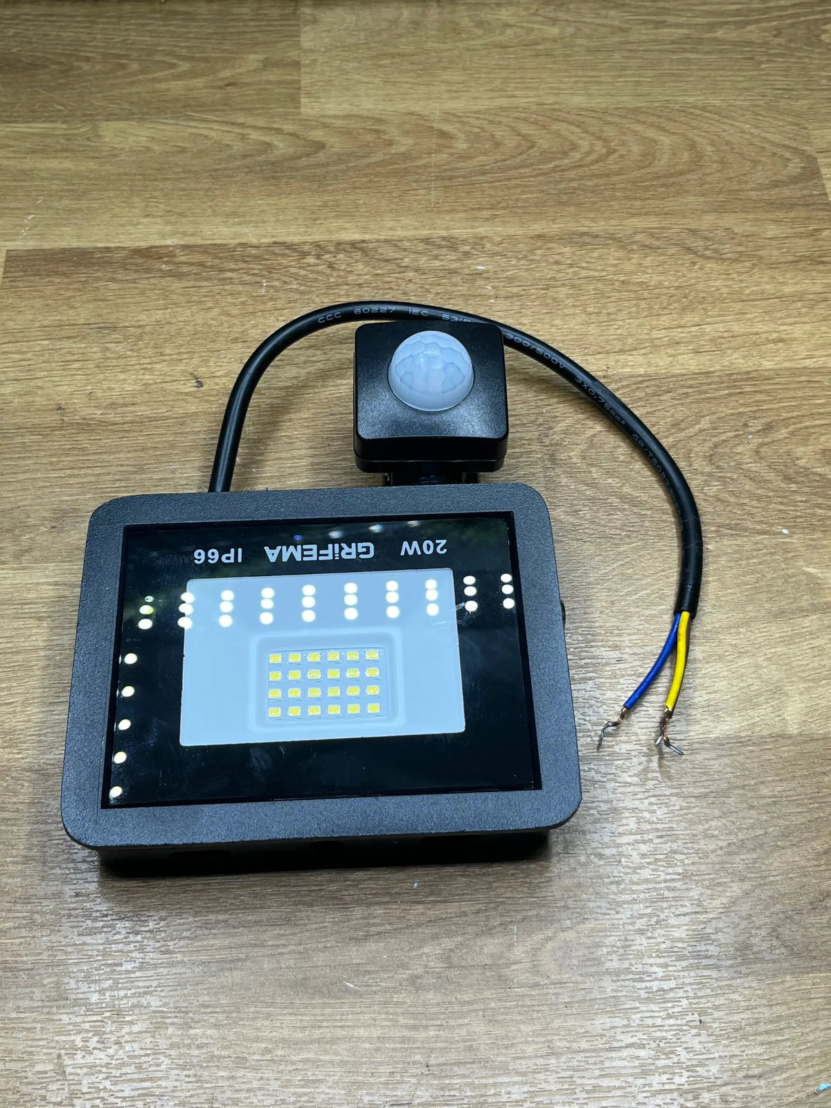 Foco LED exterior 20W GRIFEMA