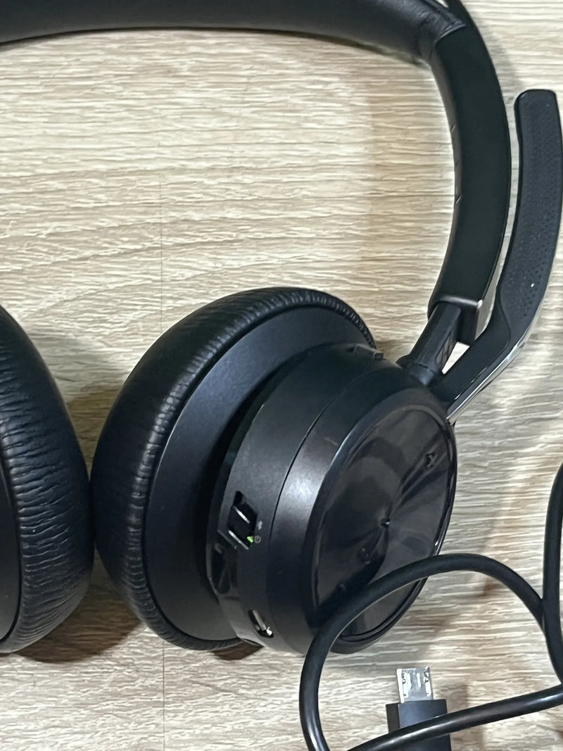Auriculares Poly Voyager Focus 2
