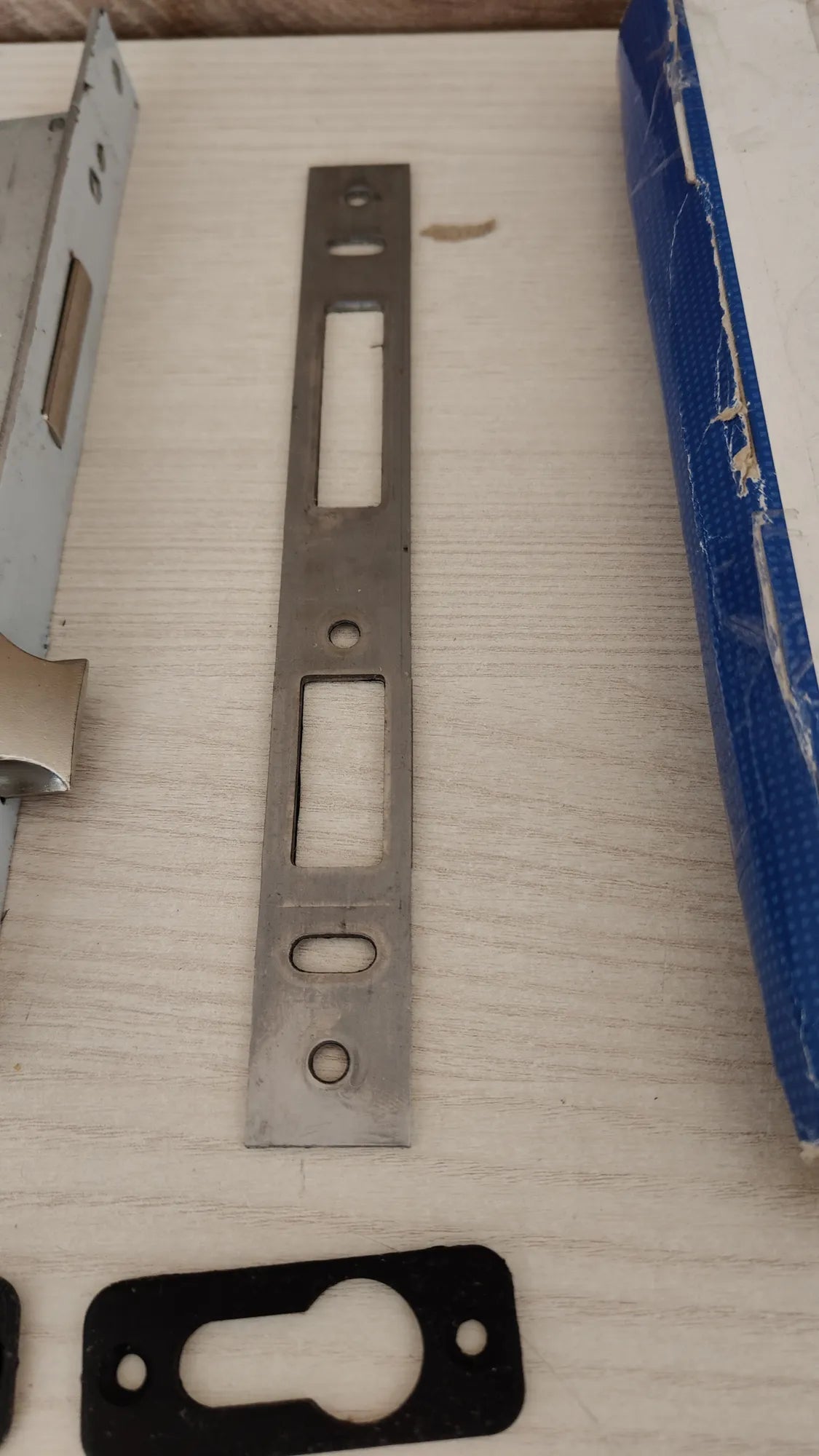 CERRADURA TESA 2210-38 AI SIN CILINDRO