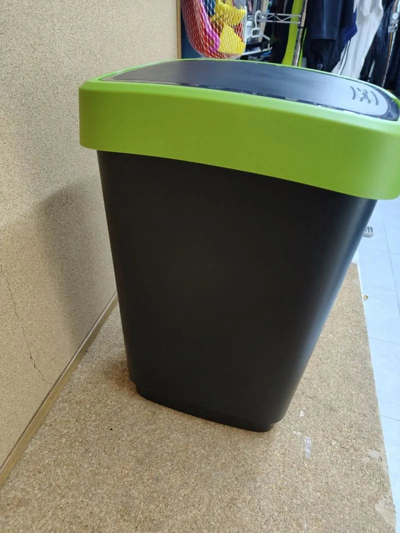 Papelera 25l con tapa Rotho Salsa