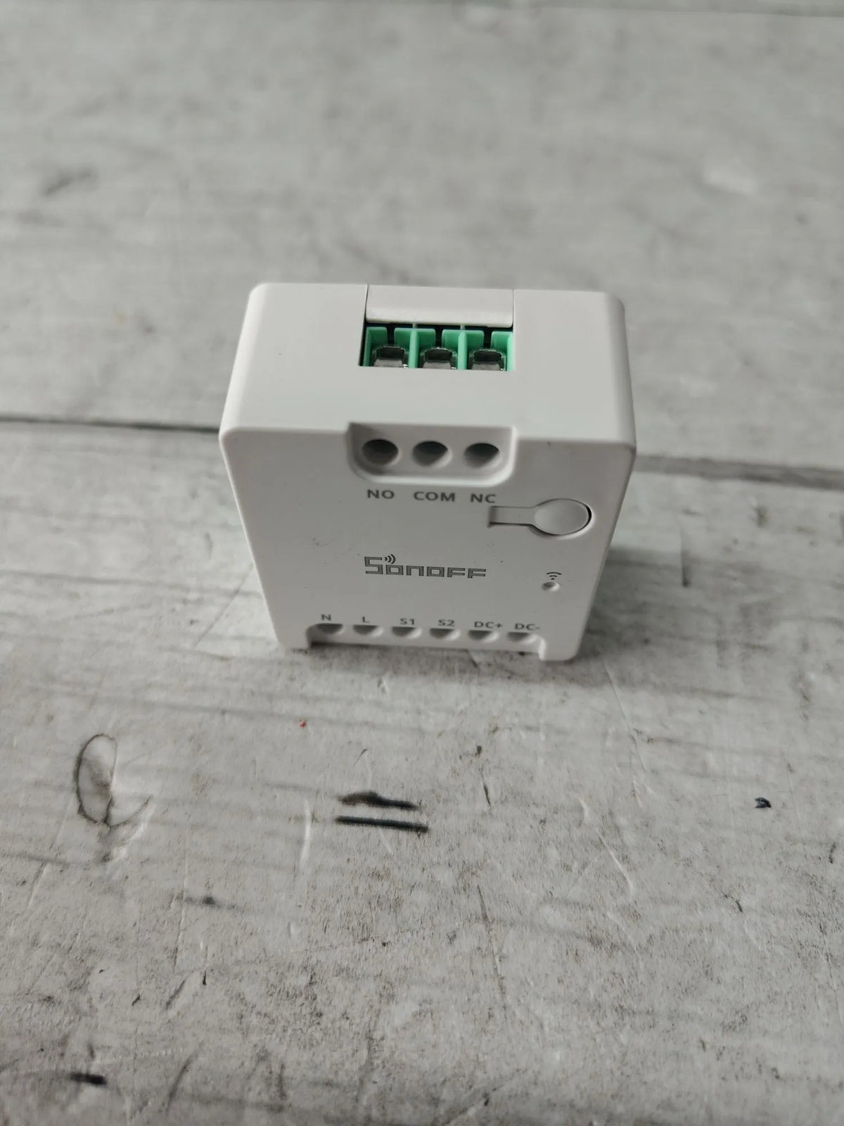 Interruptor inteligente para puerta - Sonoff