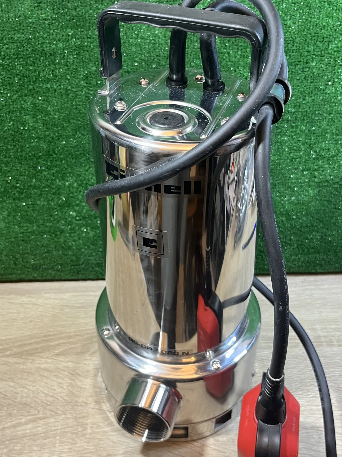 Bomba sumergible de agua Einhell
