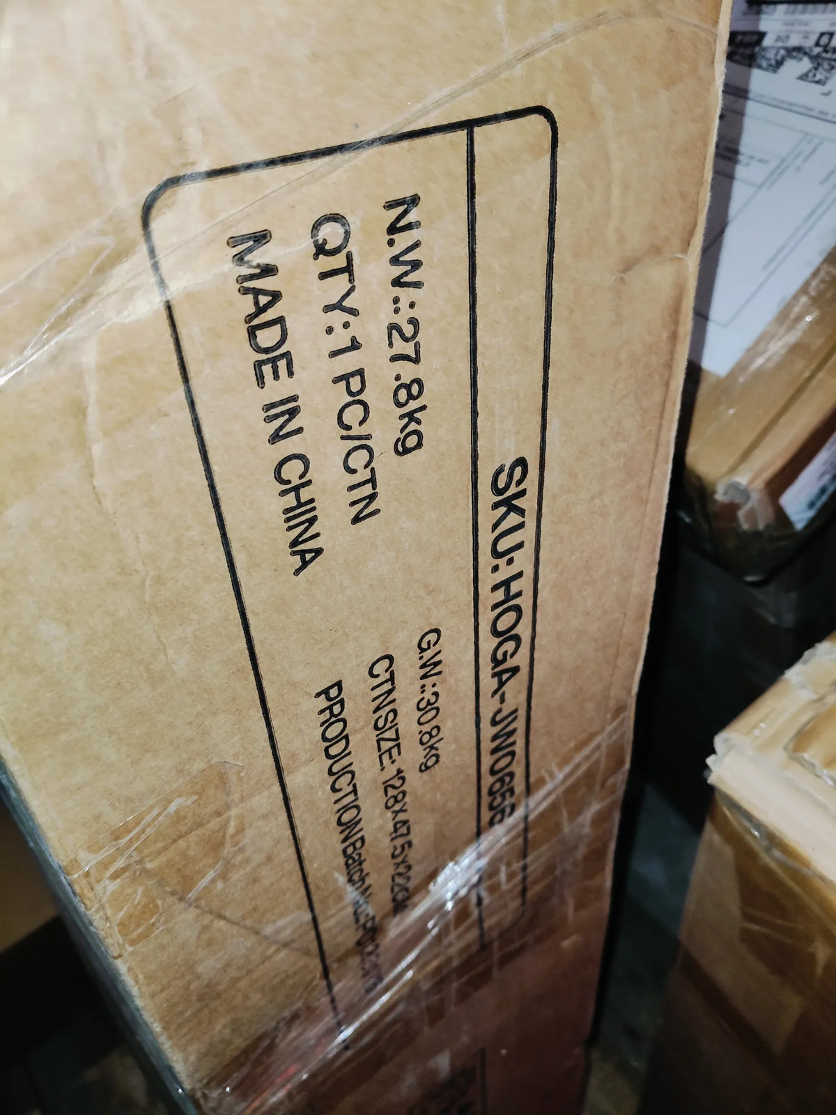 Mesa auxiliar alta de madera
