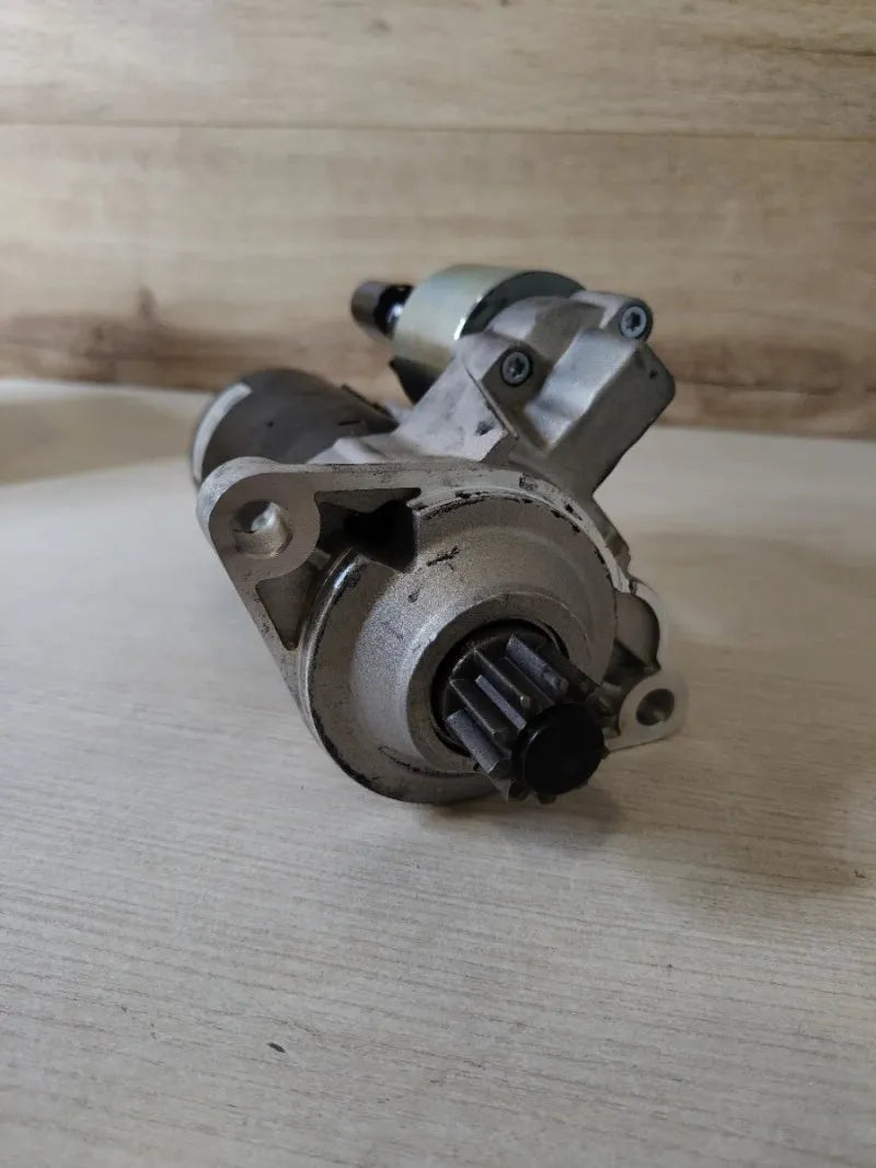 Motor de arranque 12V 2kw - HELLA