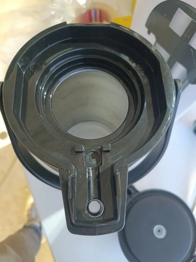 tetera de acero inoxidable Olympia Airpot, con infusor