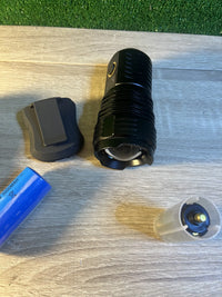Linterna LED Ultra Potente Maxesla