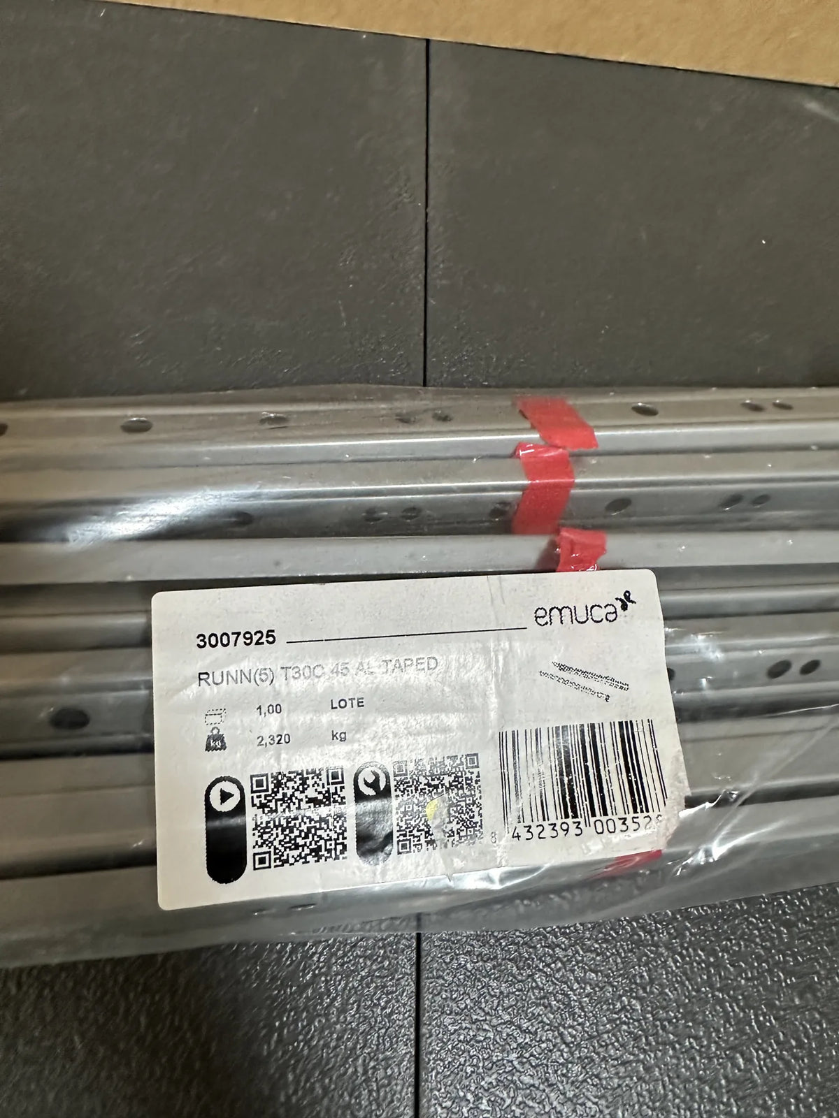 Guías correderas para cajones Emuca