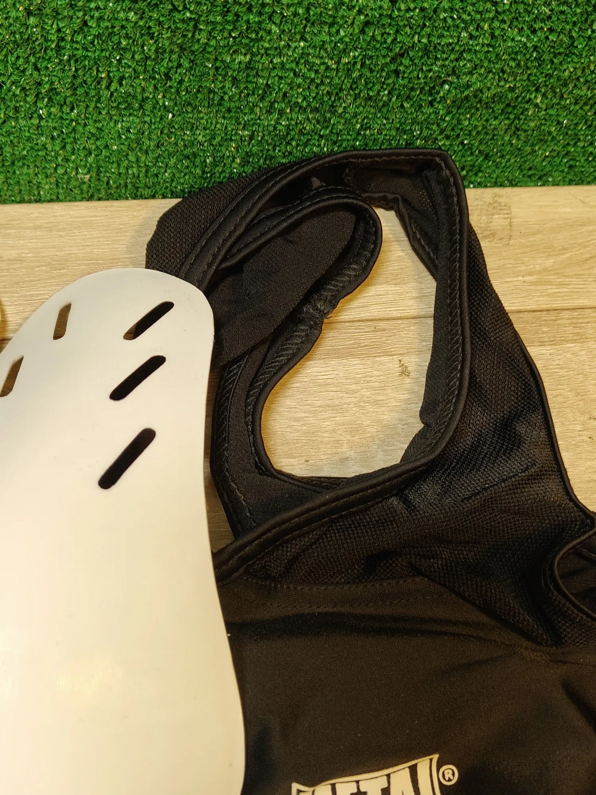 Brassiere con Carcasas para el Pecho Metal Boxe
