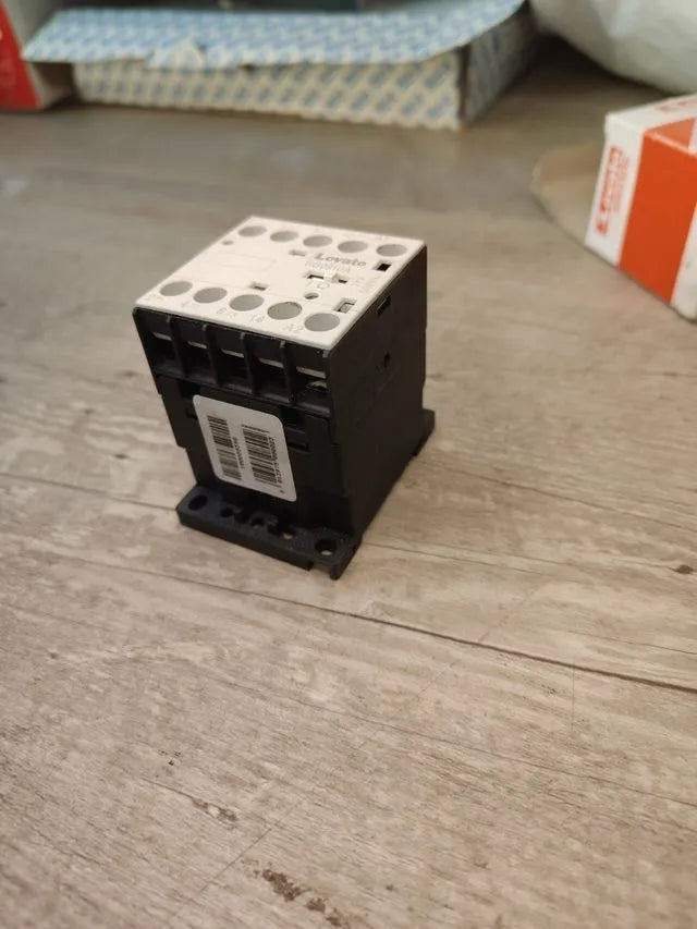 Minicontactor tripolar Ac3 - LOVATO