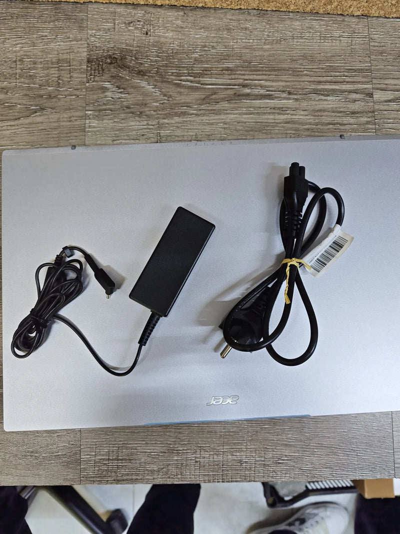 Portátil Acer Aspire 3