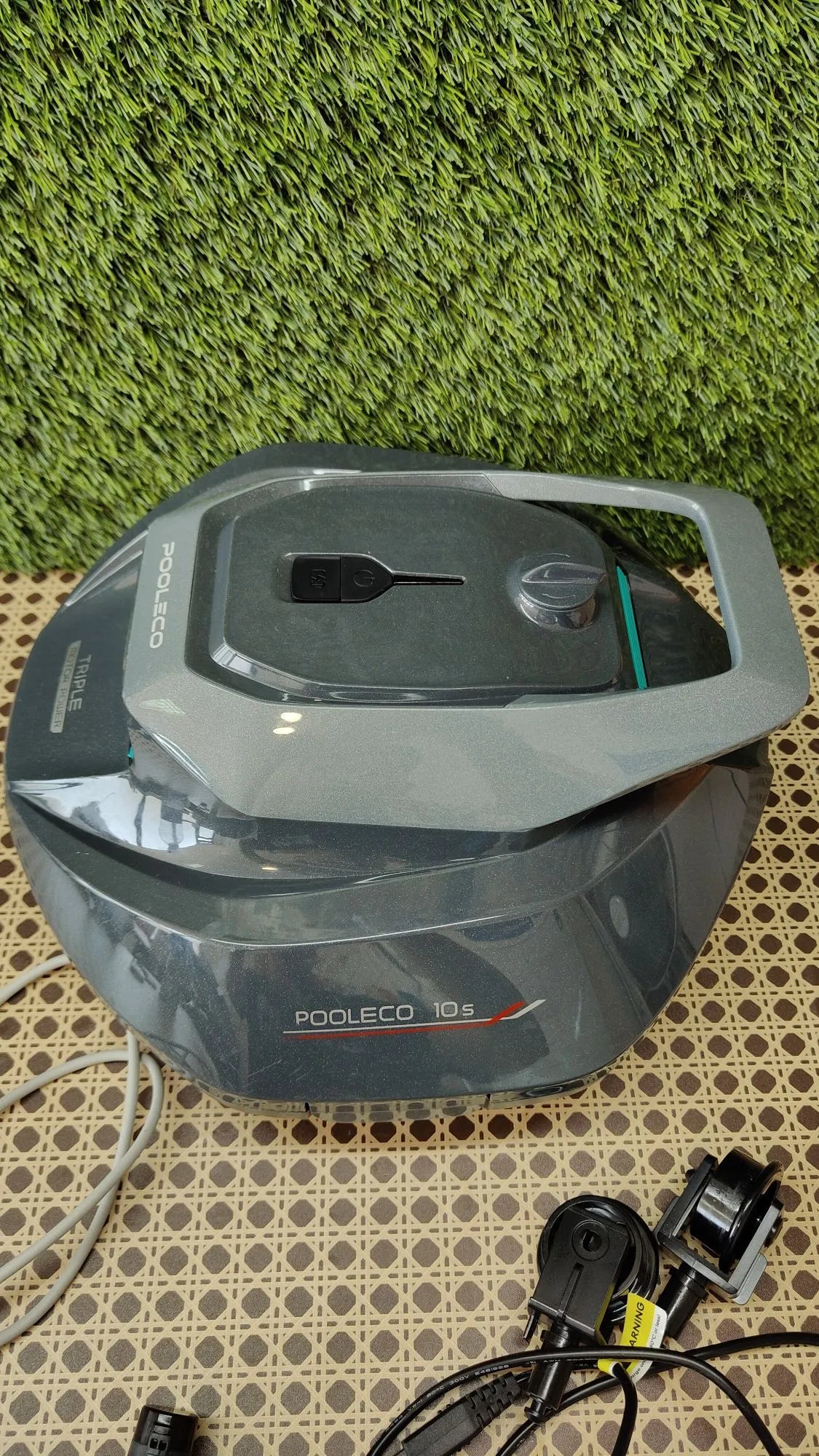 Limpiafondos Inalámbrico con App y Mando, 3 Motores