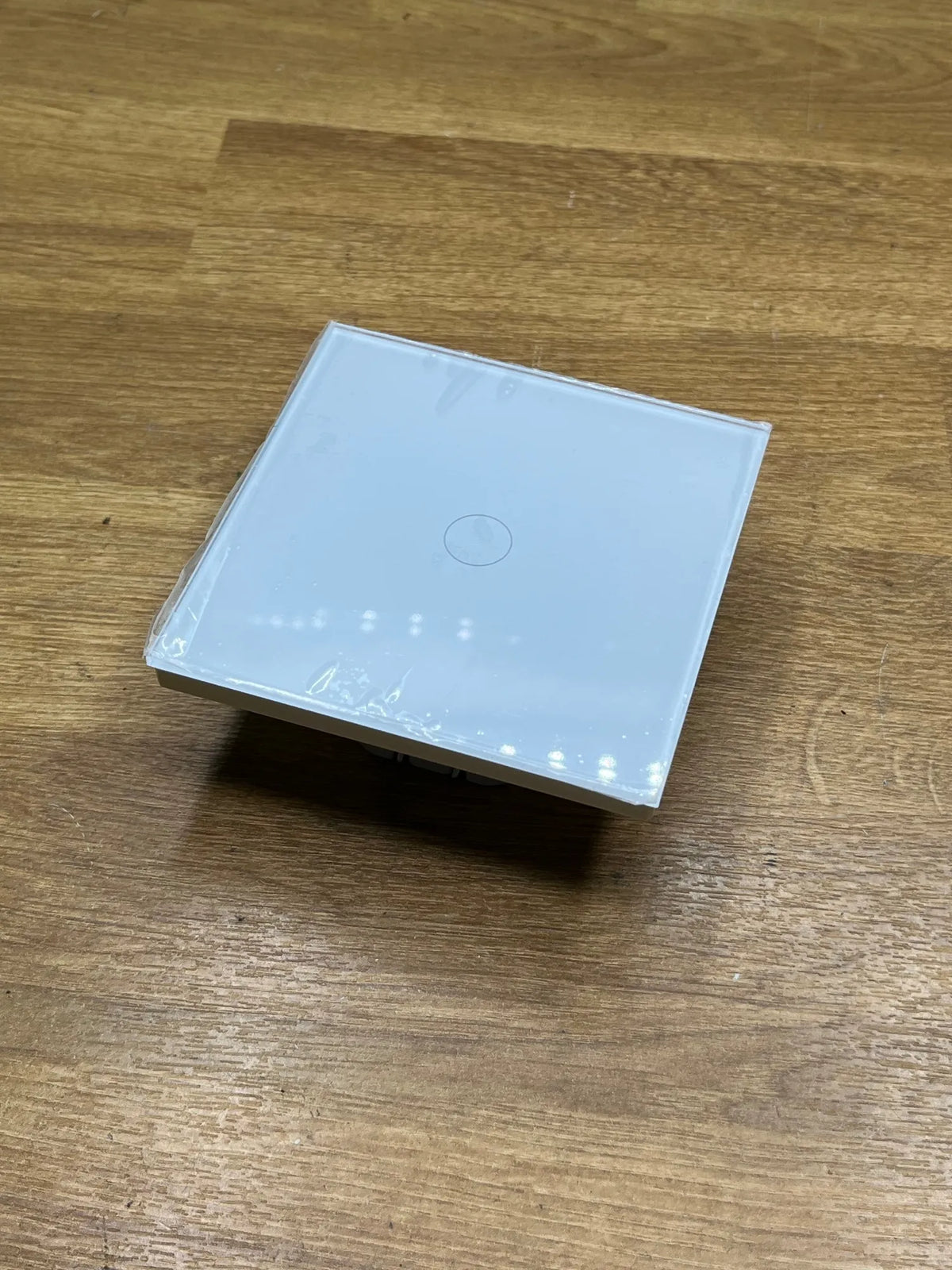 Interruptor Táctil de cristal Blanco empotrable WESA