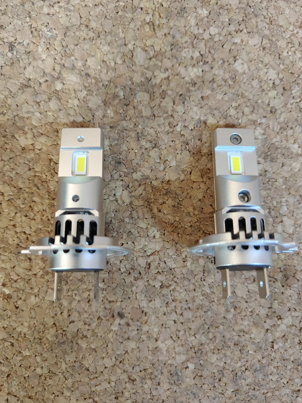 lámpara LED de luz de carretera y de cruce OSRAM LEDriving HL EASY GEN 2