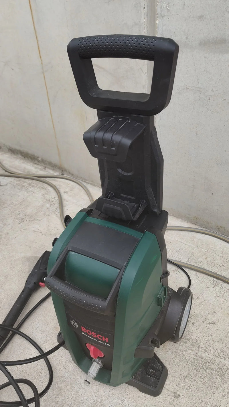 Bosch limpiadora de Alta presión UniversalAquatak 135