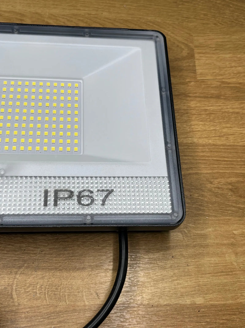 Foco LED con Sensor de Movimiento 100W