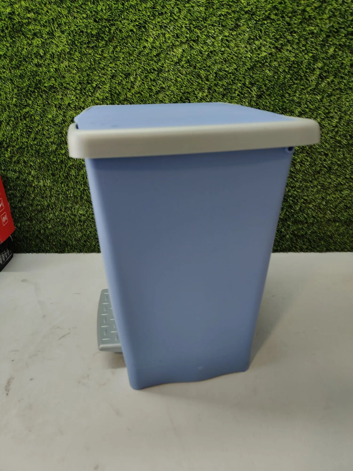 Cubo de basura de cocina con pedal - Tatay