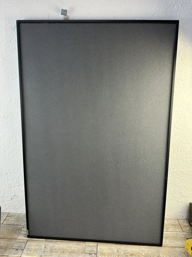 Tablero de fieltro gris