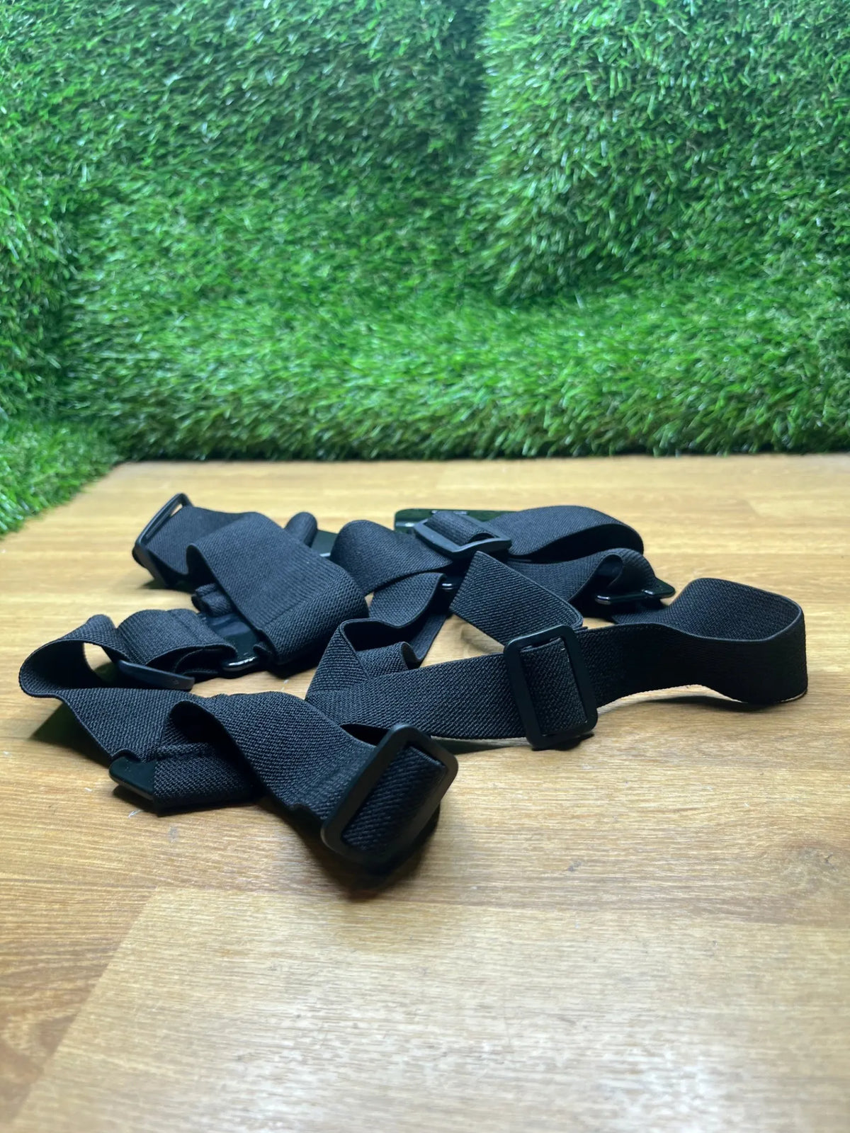 Arnés de Pecho Ajustable para GoPro y Cámaras Acción Amazon Basics