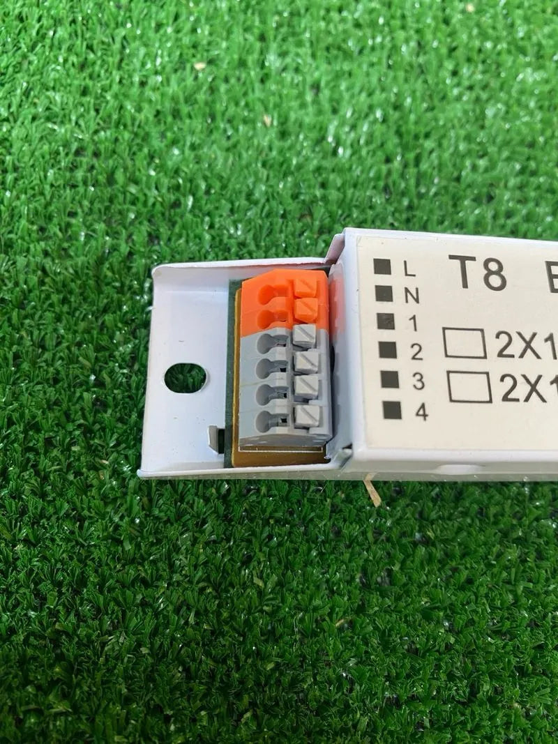 Balasto electrónico de voltaje ancho 1PCS