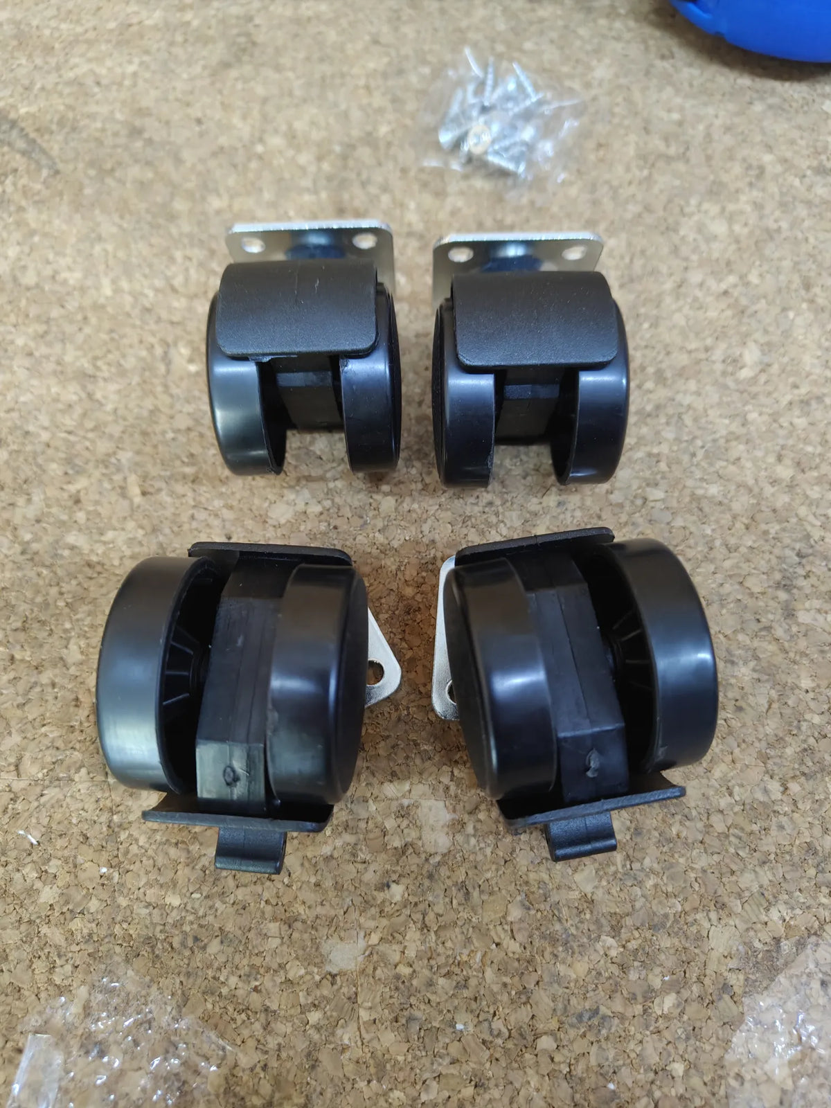 kit de 4 ruedas giratorias 40mm  emuca