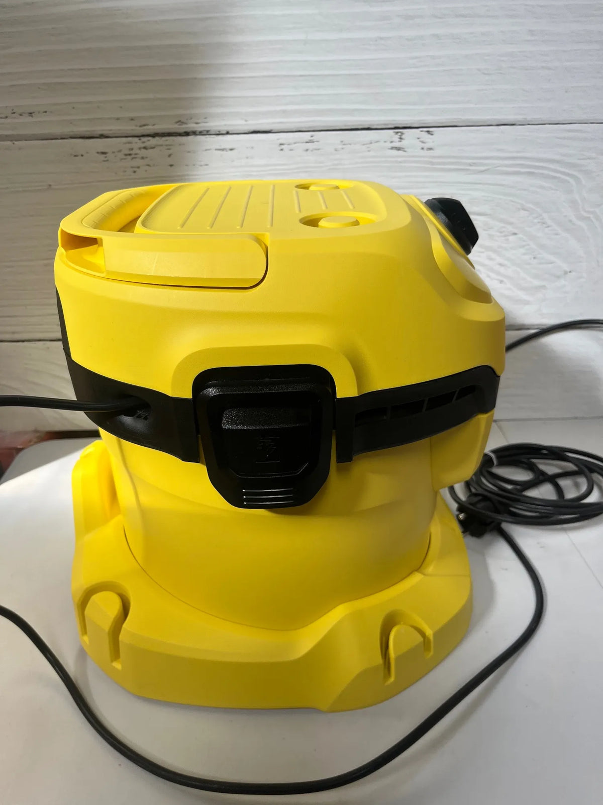 Aspirador en seco y húmedo WD 2 Plus V-12/4/18/C KÄRCHER