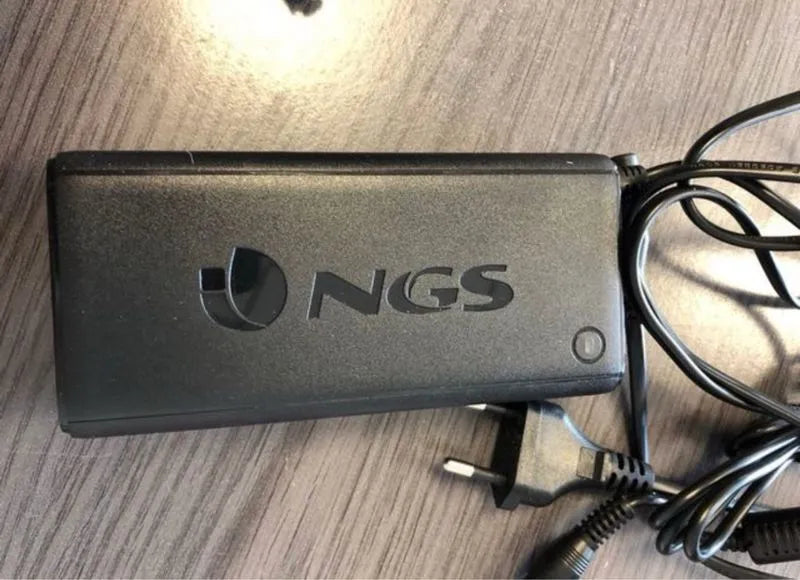 Adaptador de corriente NGS