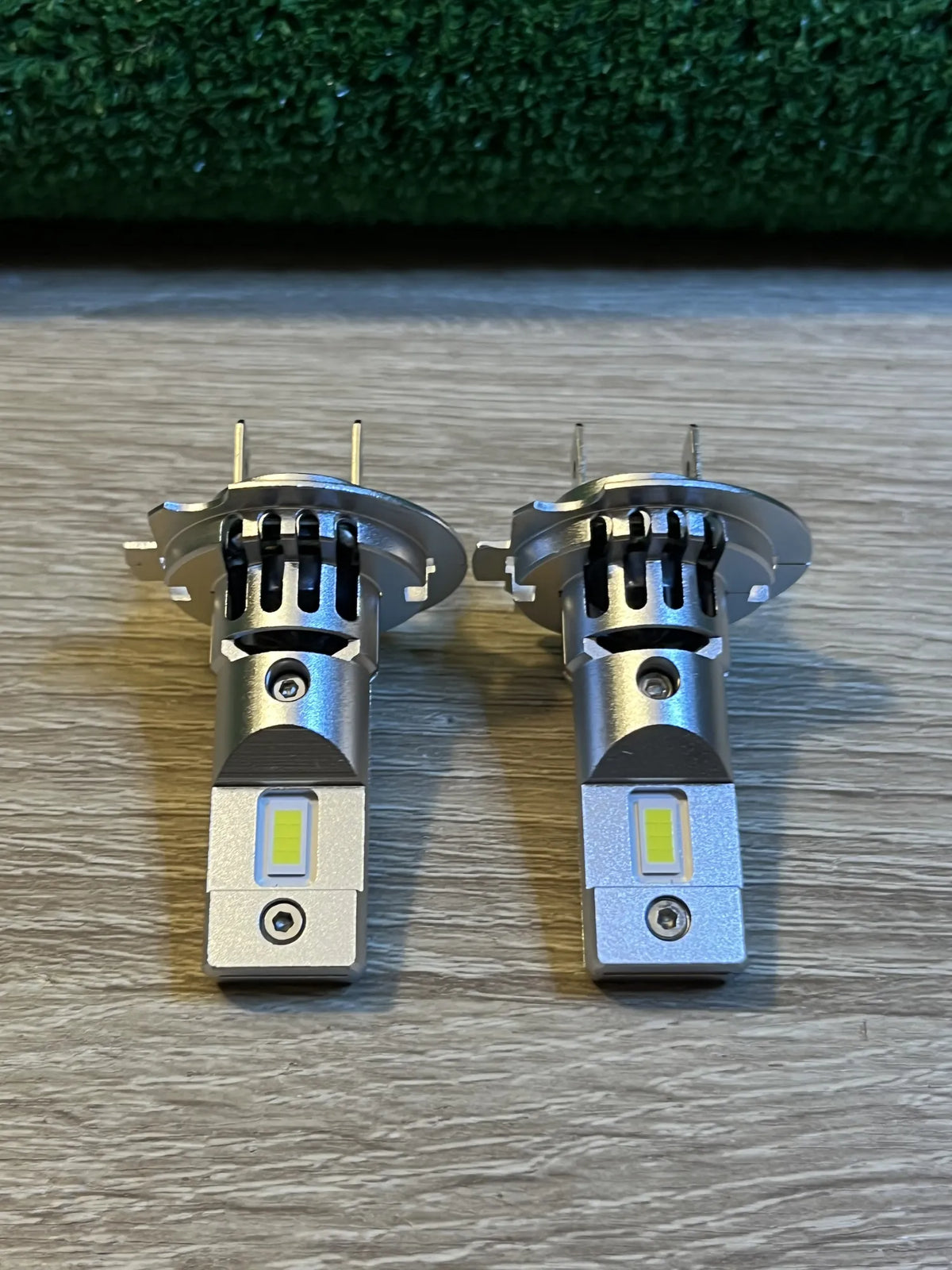 Lámpara LED de luz de carretera y de cruce OSRAM