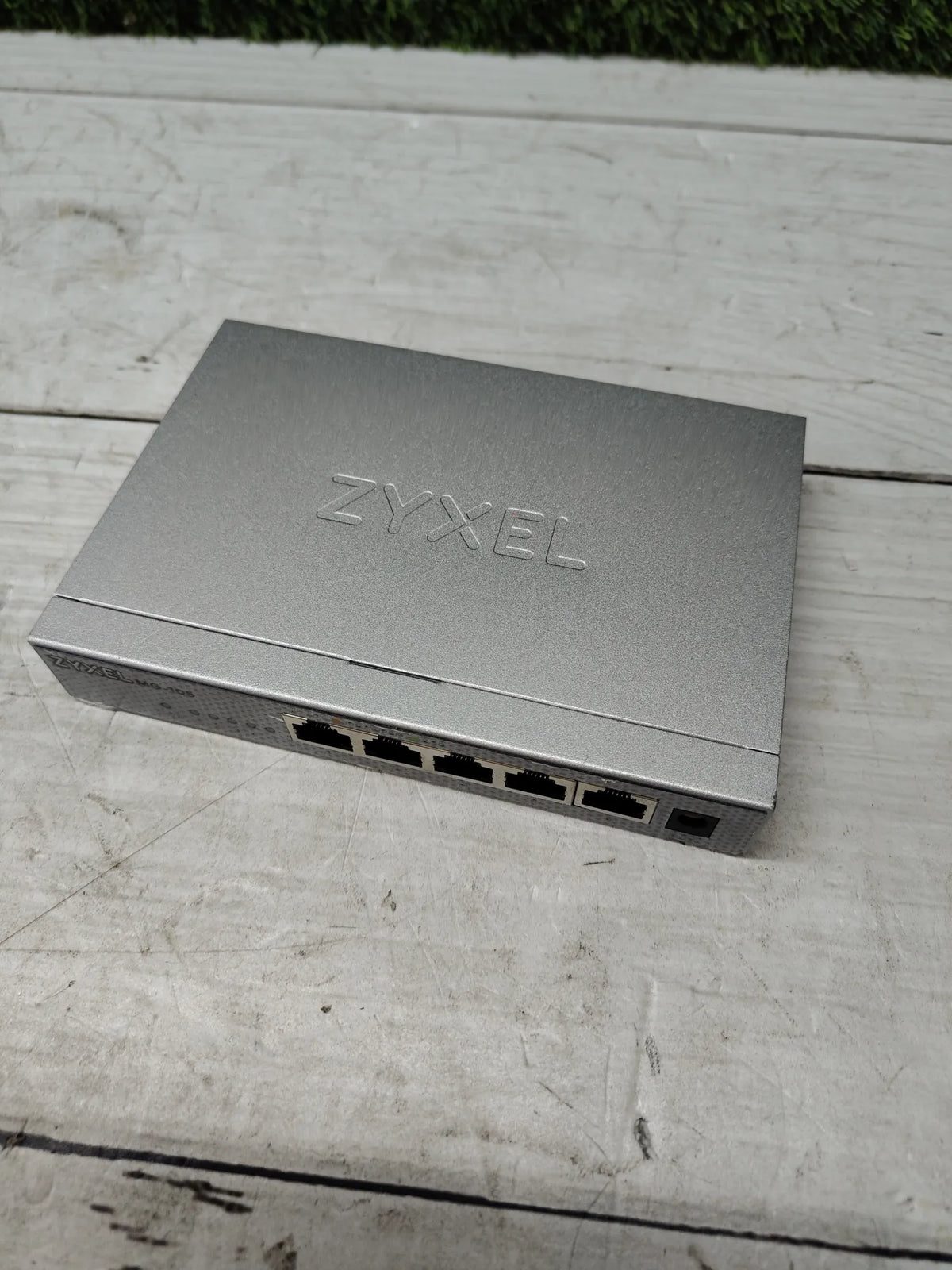 Conmutador ethernet de 5 puertos - Zyxel