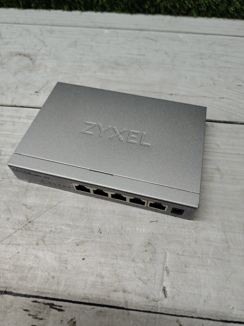 Conmutador ethernet de 5 puertos - Zyxel