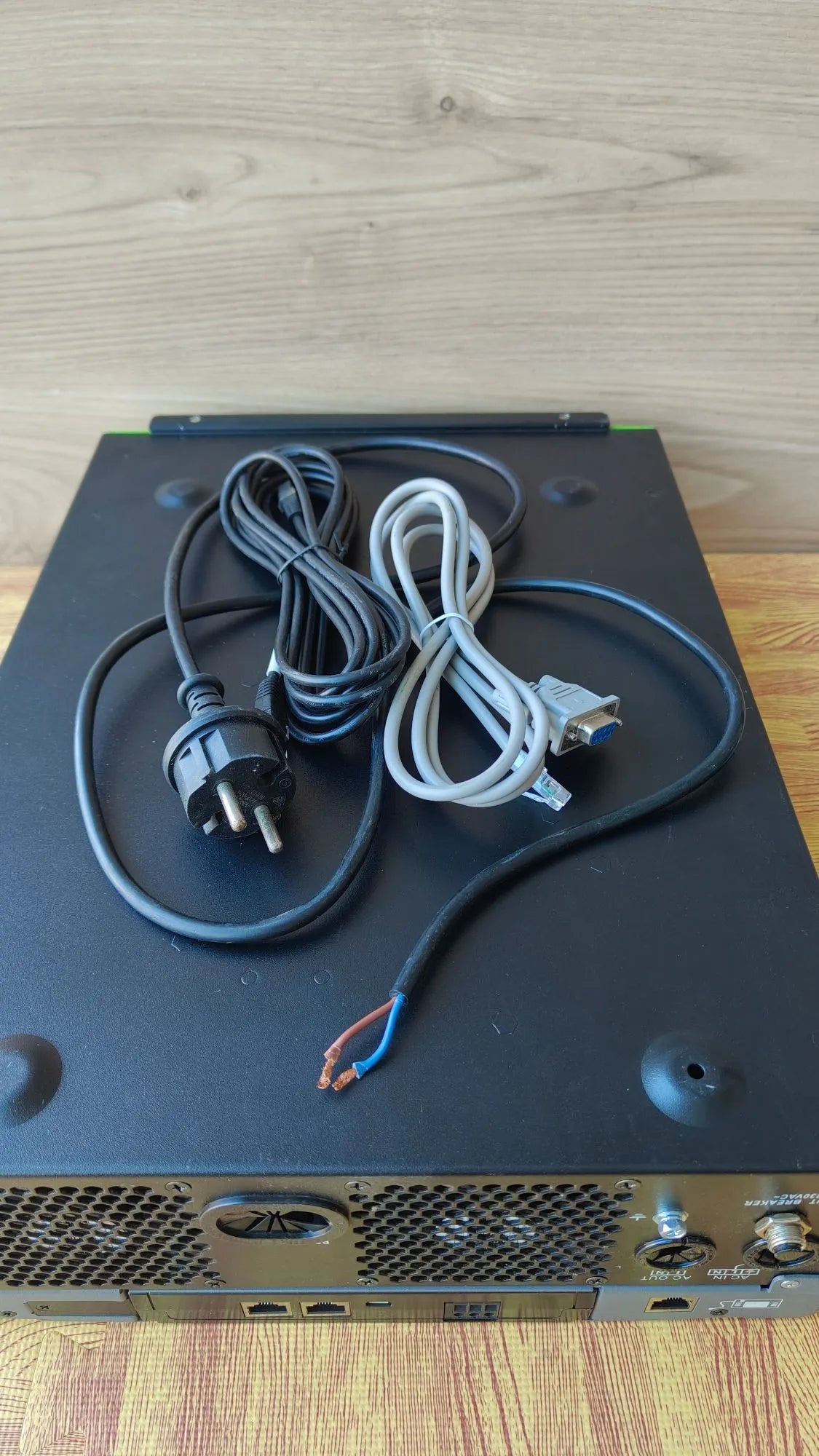 Inversor cargador Hibrido UM-V3 5000W 48V MPPT Bluetooh