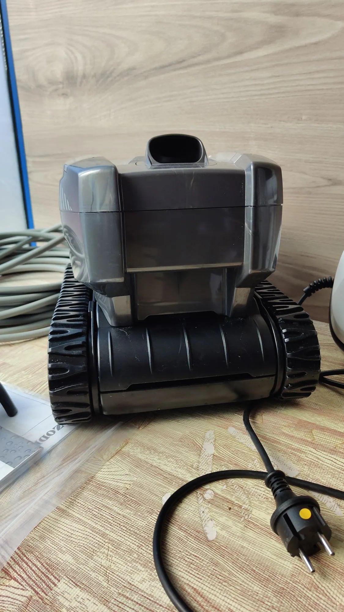 Robot limpiafondos automático Piscina hasta 9x4m
