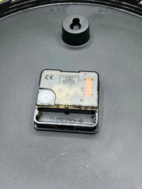 Reloj clásico Redondo Amazon Basics