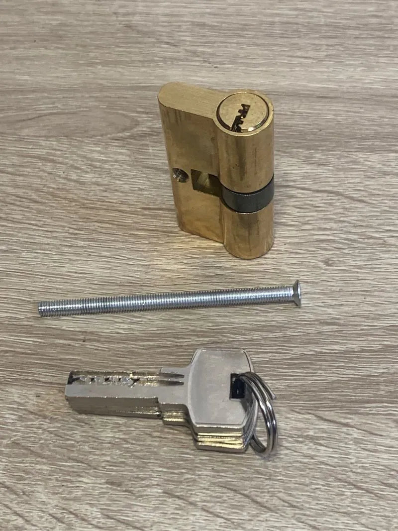Bombillo de cerradura de latón BGS Diy 8091