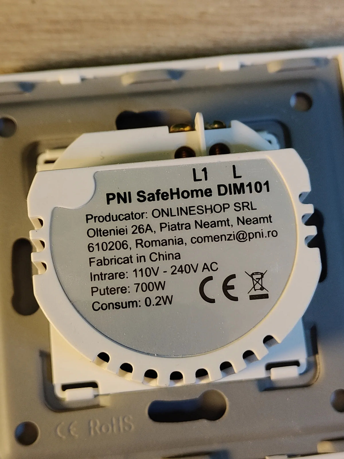 Interruptor único con sensor táctil y de atenuación