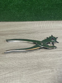 Juego de perforadora de cuero Amazon Basics