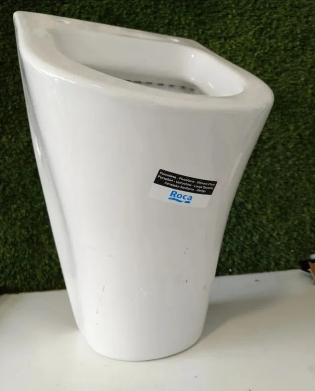 Entrada trasera con tapa - Urinal Roca Nexo