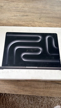 Apple MacBook Pro 14 (2024)