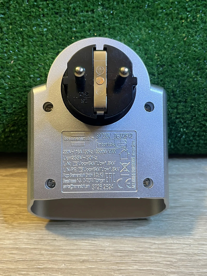 Adaptador enchufe con protección Brennenstuhl