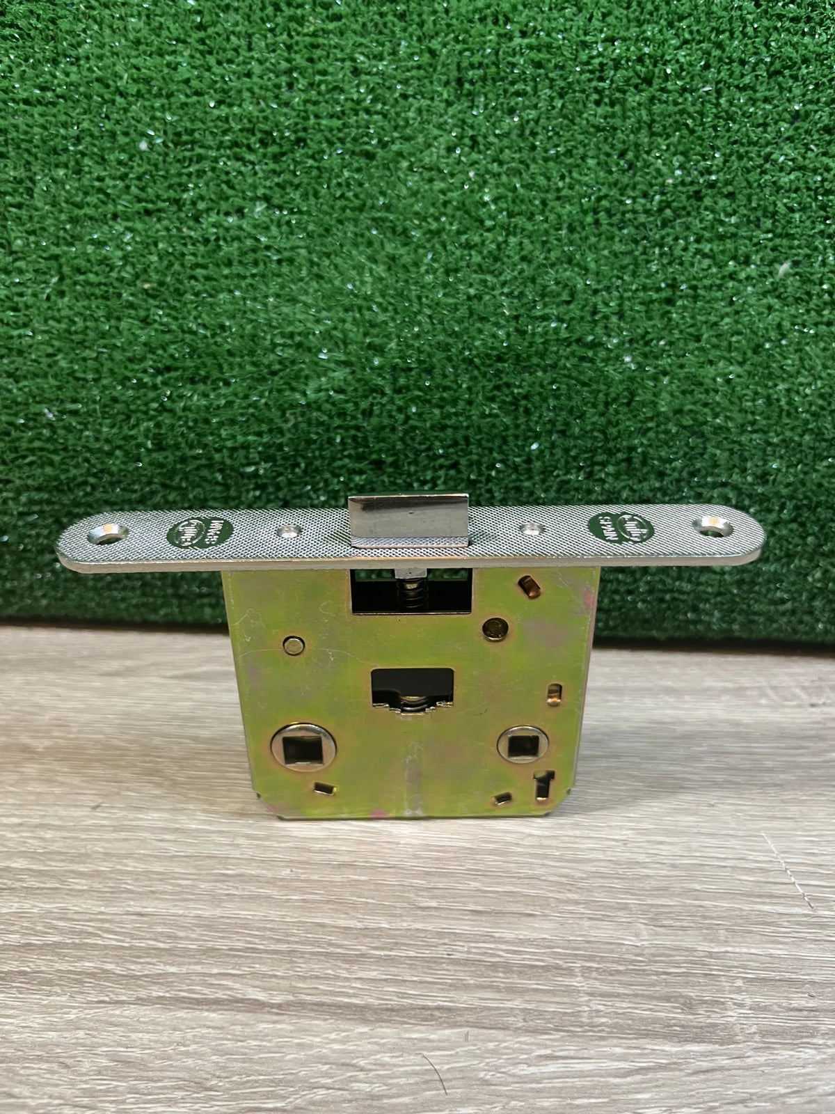 Picaporte Unificado para Puertas de Madera Amig