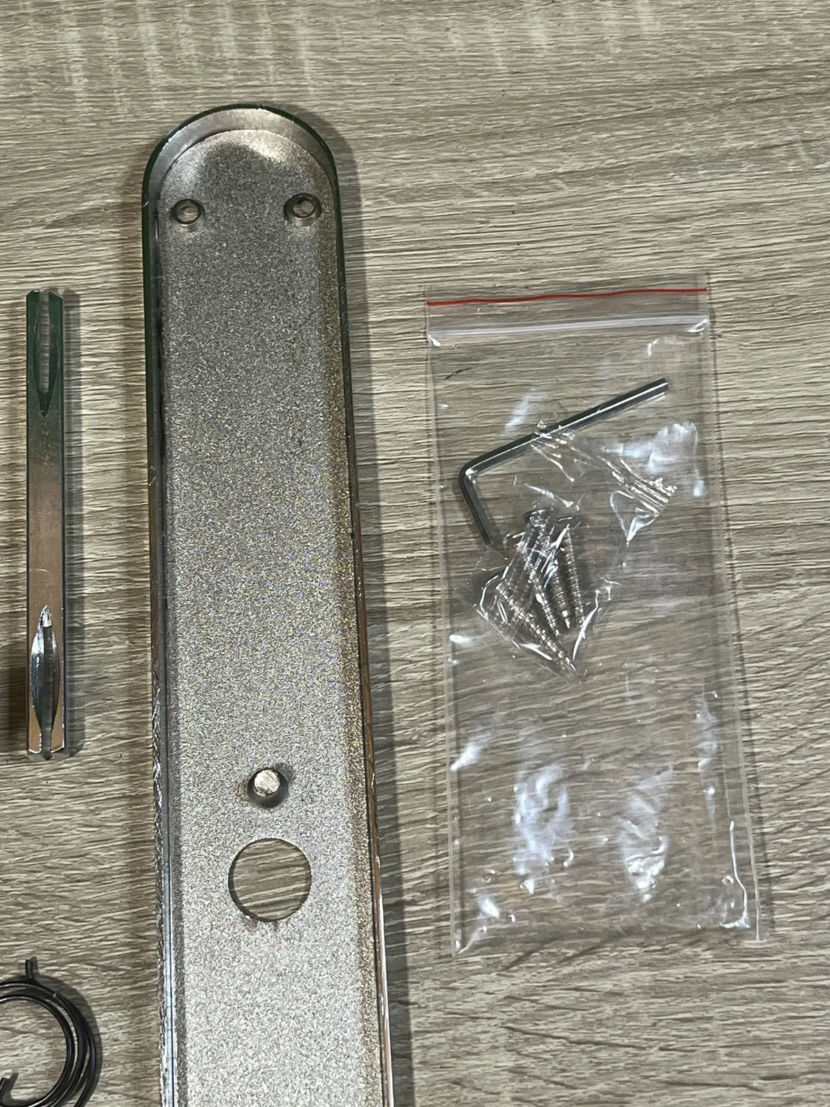 Manetas para puertas Emuca