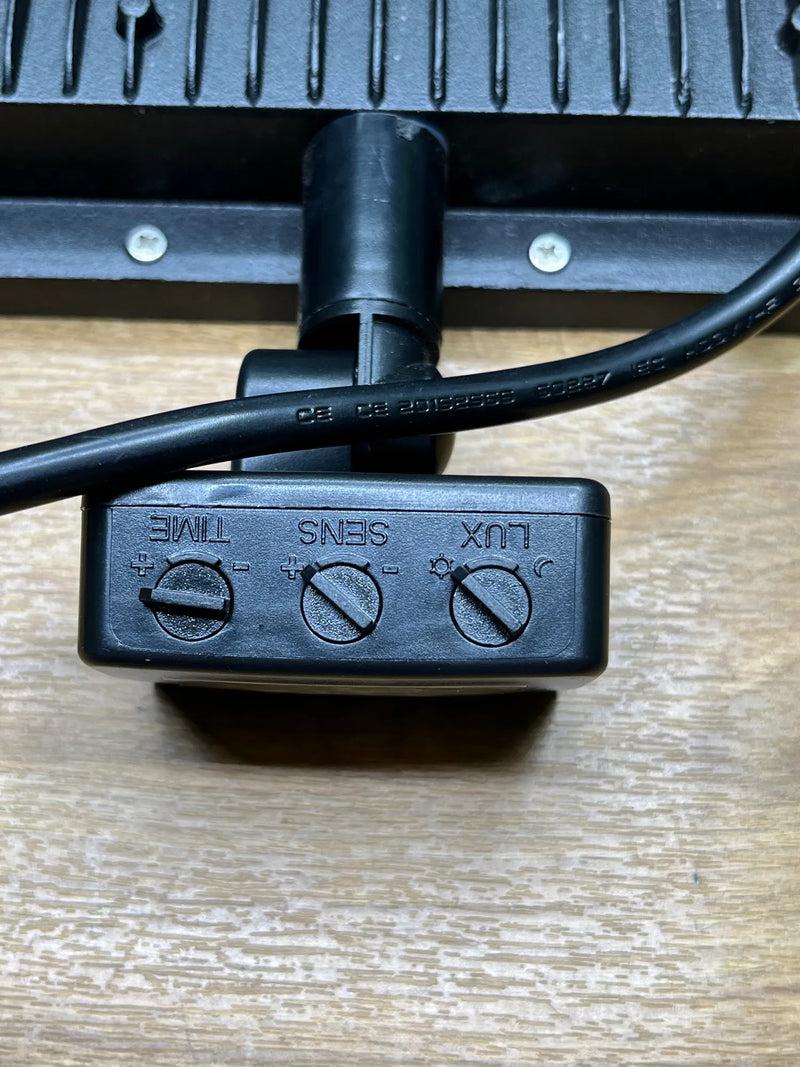 Foco LED con Sensor de Movimiento 100W