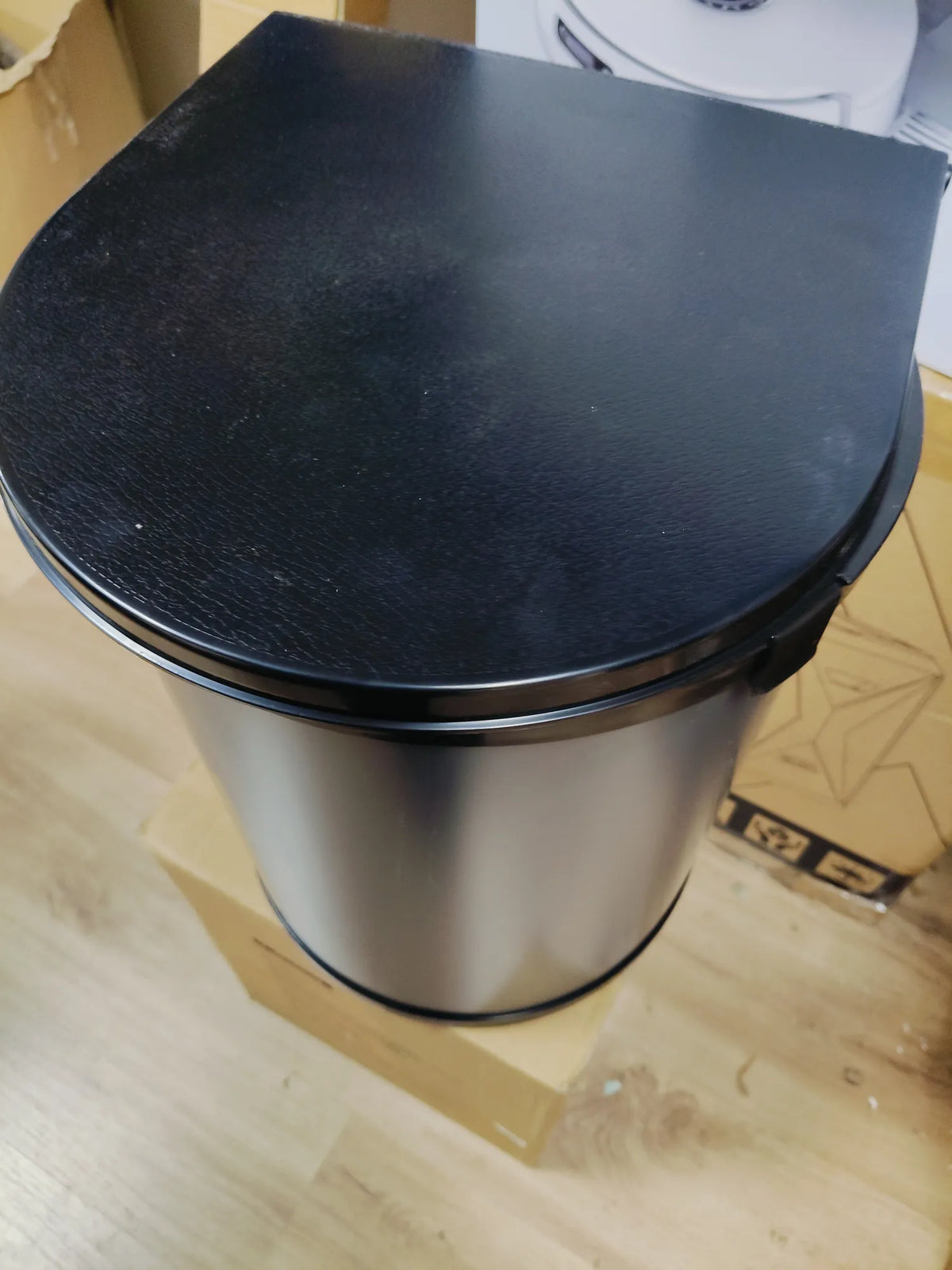 Cubo de basura para puerta