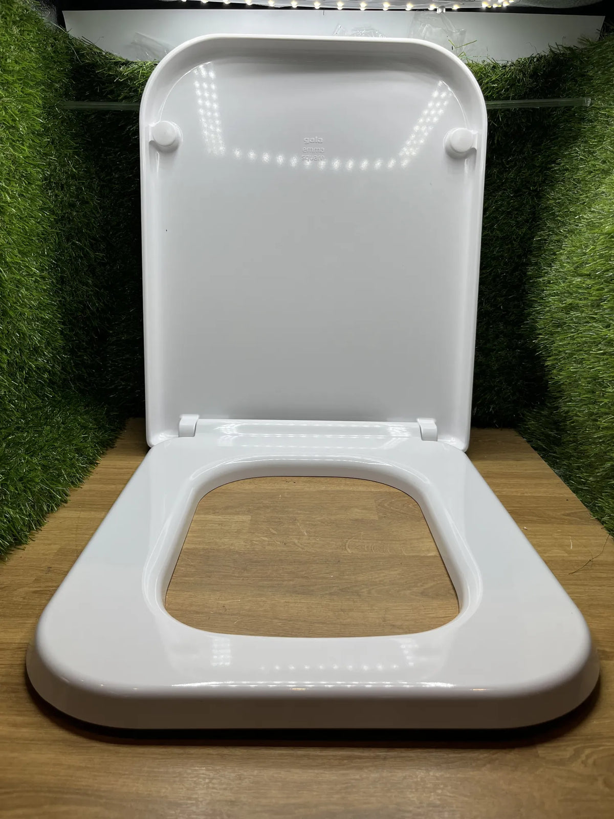 Tapa y Asiento Amortiguado Inodoro Gala Emma Square