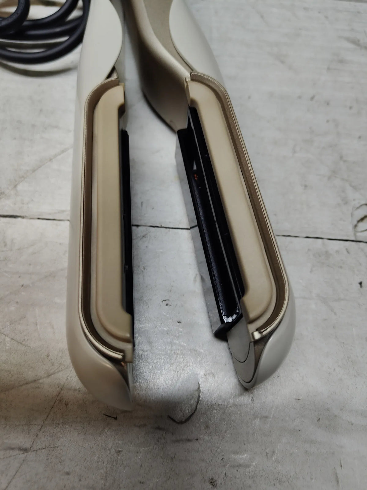 Plancha de pelo con aire 2 en 1 - Cecotec