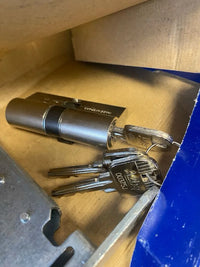 Cerradura de Embutir con Cilindro de Seguridad