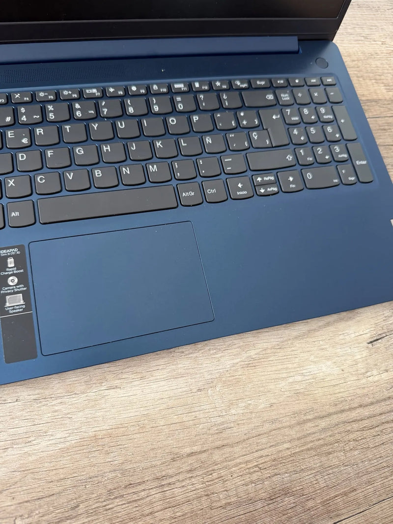 Portátil Lenovo IdeaPad Slim 3