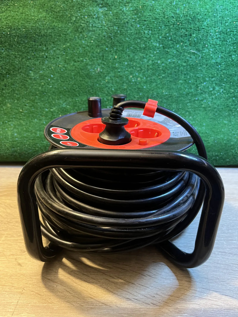 Carrete de cable DIY 4 enchufes 15M Velamp