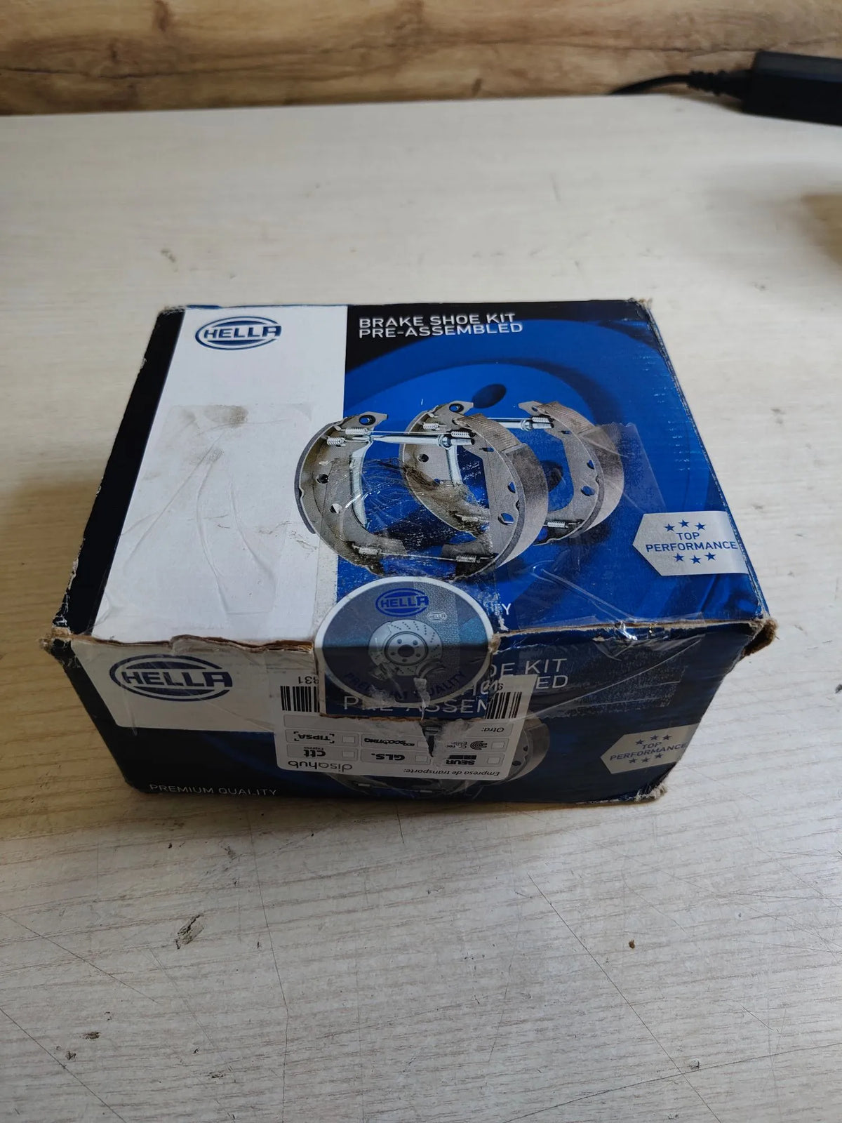 Zapatas de freno 8DB 355 003-661 - HELLA