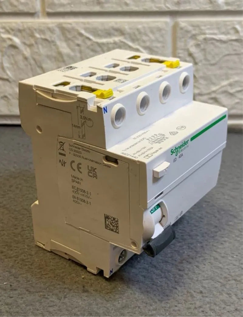 Disyuntor de Corriente Residual Schneider